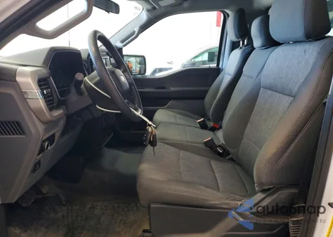 2023 Ford F150 z USA, uszkodzony, nr VIN 1FTMF1CB3PKE32244